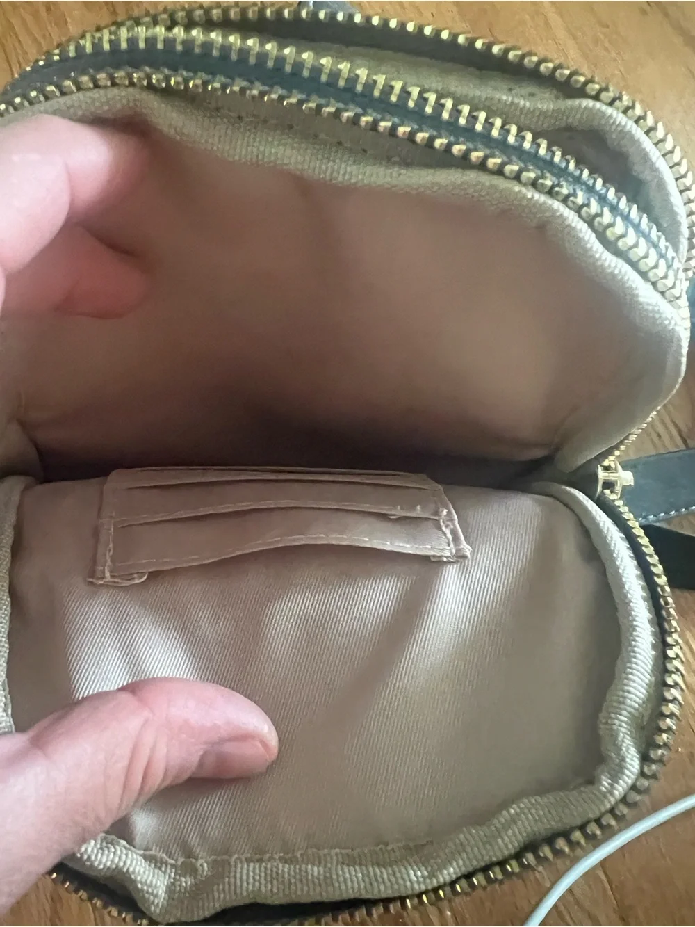 INICAT Crossbody Sling Bag Fanny Pack Purse